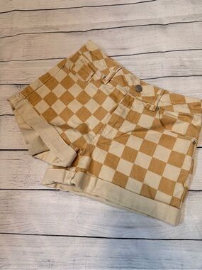 Pacsun Checkerboard High-Waist Denim Shorts in Beige & Cream